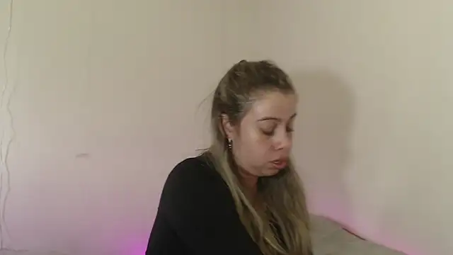 SweetSofty online show from 10.28.25