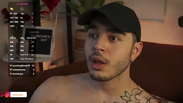 Snapshot of Arkaikomz chatting on 02.16.25 Arkaikomz online show from 02.16.25