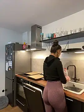 Snapshot of spottyyy chatting on 01.13.25 spottyyy online show from 01.13.25