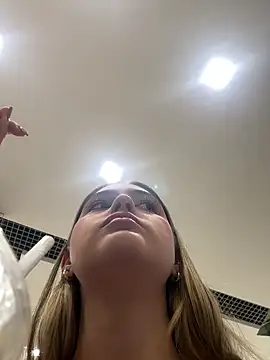 sofia henaok online show from 03.13.25