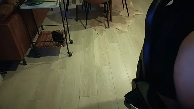 HungandThickLatin online show from 10.14.25