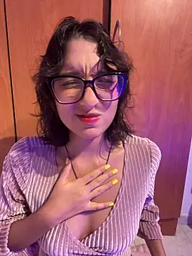 Snapshot of aurora_xoxo chatting on 03.17.25 aurora xoxo online show from 03.17.25