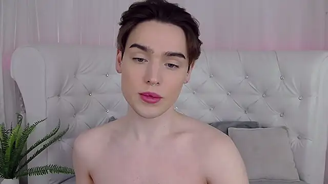 RobbyCharming online show from 04.11.26