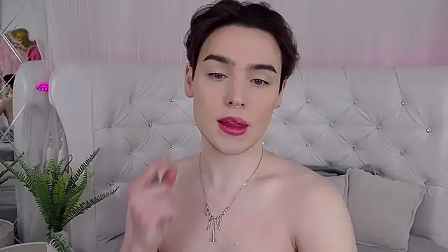 Snapshot of RobbyCharming chatting on 04.20.26 RobbyCharming online show from 04.20.26