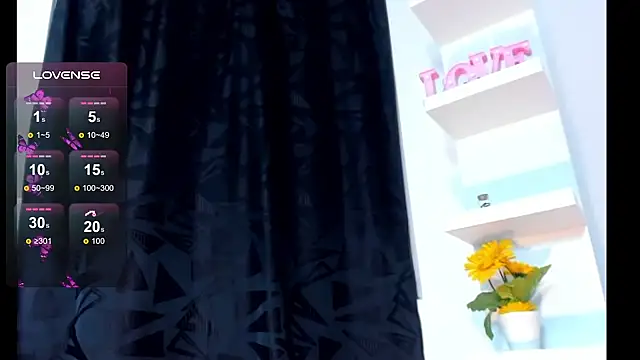 Snapshot of dana_montana_ chatting on 12.20.25 dana montana online show from 12.20.25