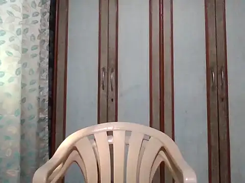 Snapshot of sexx4 chatting on 12.18.24 sexx4 online show from 12.18.24