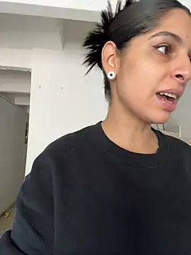 Snapshot of charlotte_stevenss_ chatting on 10.29.25 charlotte stevenss online show from 10.29.25