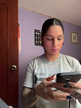 Snapshot of charlotte_stevenss_ chatting on 11.24.25 charlotte stevenss online show from 11.24.25