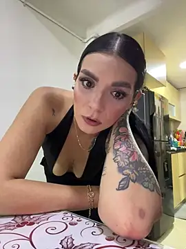 Snapshot of charlotte_stevenss_ chatting on 12.15.25 charlotte stevenss online show from 12.15.25