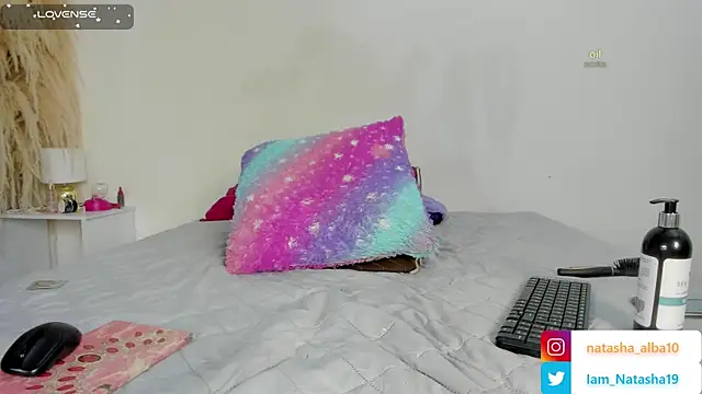 Snapshot of NatashaEgnath chatting on 09.30.25 NatashaEgnath online show from 09.30.25
