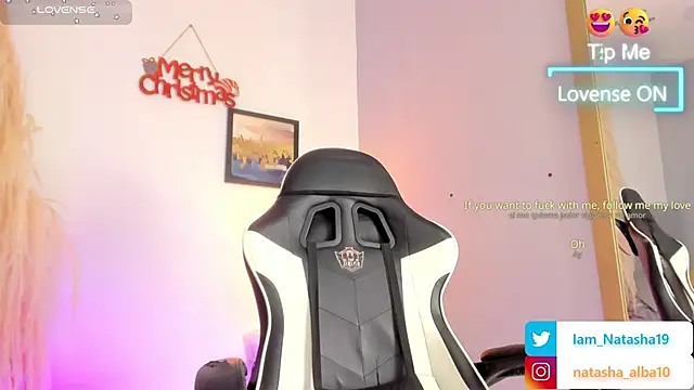 Snapshot of NatashaEgnath chatting on 12.15.25 NatashaEgnath online show from 12.15.25