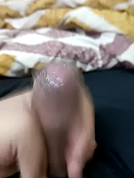 Snapshot of wrong_man25 chatting on 12.05.25 wrong man25 online show from 12.05.25