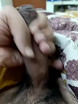 Snapshot of wrong_man25 chatting on 12.15.25 wrong man25 online show from 12.15.25