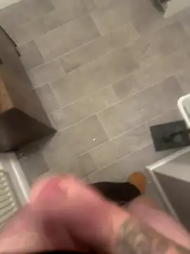 Averagematt1991 online show from 11.22.25