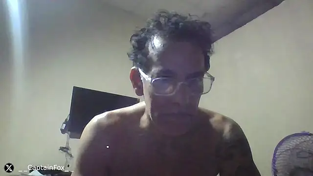 Snapshot of CaptainFox chatting on 08.05.26 CaptainFox online show from 08.05.26