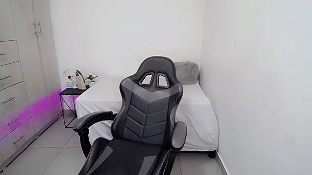 Snapshot of Youlittlepervertt_ chatting on 01.07.26 Youlittlepervertt online show from 01.07.26