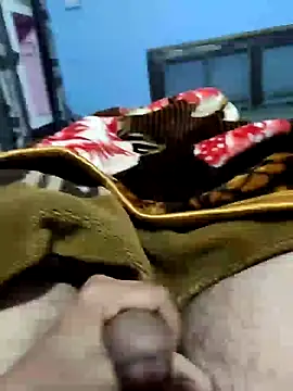 Snapshot of Deshilund9 chatting on 01.07.25 Deshilund9 online show from 01.07.25