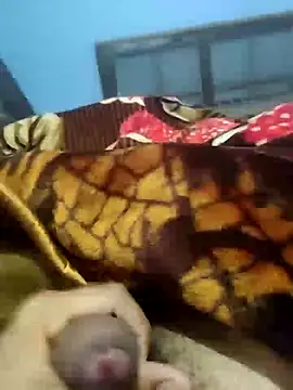 Snapshot of Deshilund9 chatting on 01.13.25 Deshilund9 online show from 01.13.25