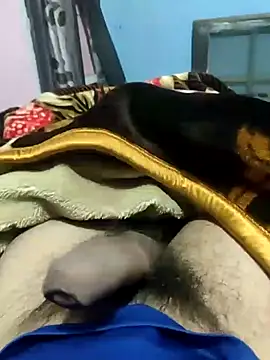 Snapshot of Deshilund9 chatting on 01.13.25 Deshilund9 online show from 01.13.25