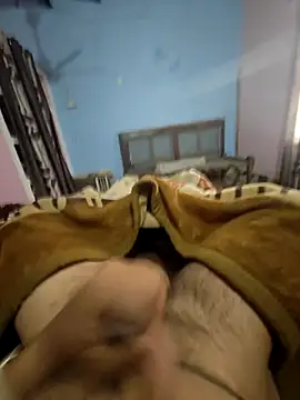 Snapshot of Deshilund9 chatting on 02.13.25 Deshilund9 online show from 02.13.25