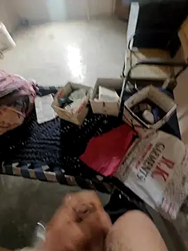 Snapshot of Deshilund9 chatting on 02.19.25 Deshilund9 online show from 02.19.25