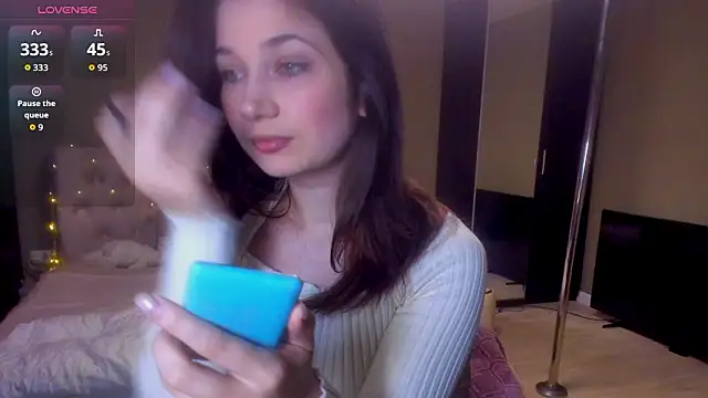 Carina E online show from 02.14.26