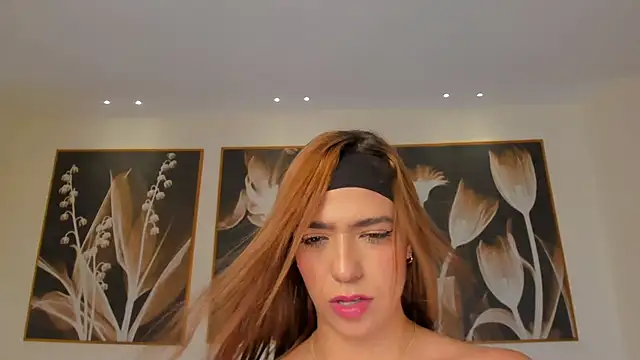 MariamRivera  online show from 12.04.24