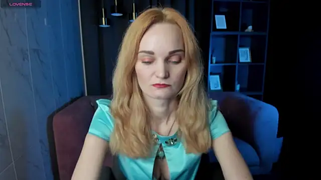 SaraSubtlety online show from 12.21.25