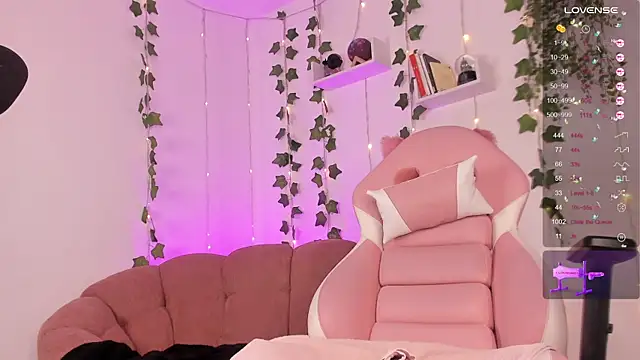 Snapshot of imlissie chatting on 01.14.25 imlissie online show from 01.14.25