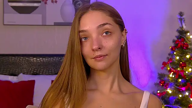 VirginieCruz online show from 12.04.25