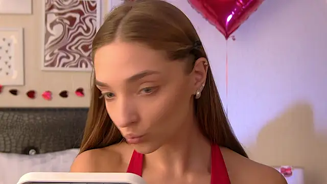 VirginieCruz online show from 02.20.26