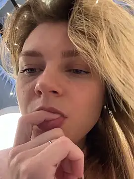 ValenciaShock online show from 11.22.25