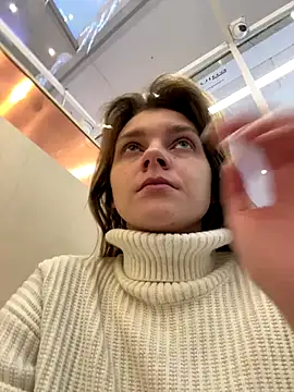 ValenciaShock online show from 12.23.25