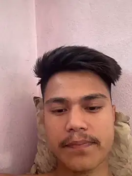 Hullax online show from 04.16.26