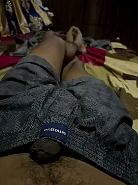 Snapshot of yo19boy chatting on 11.25.25 yo19boy online show from 11.25.25