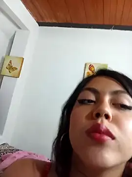 Snapshot of leah_passion chatting on 09.18.25 leah passion online show from 09.18.25