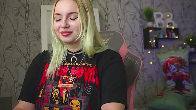 Moon Valkyrie online show from 02.03.26