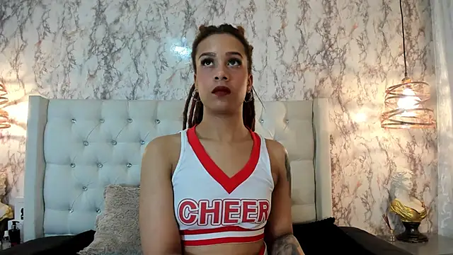 Snapshot of Nicolette_russo chatting on 10.25.25 Nicolette russo online show from 10.25.25