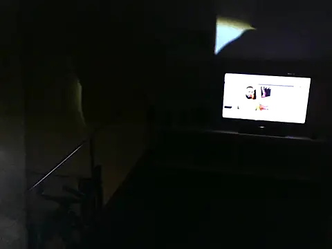 Snapshot of rodrigotof2000 chatting on 12.21.25 rodrigotof2000 online show from 12.21.25