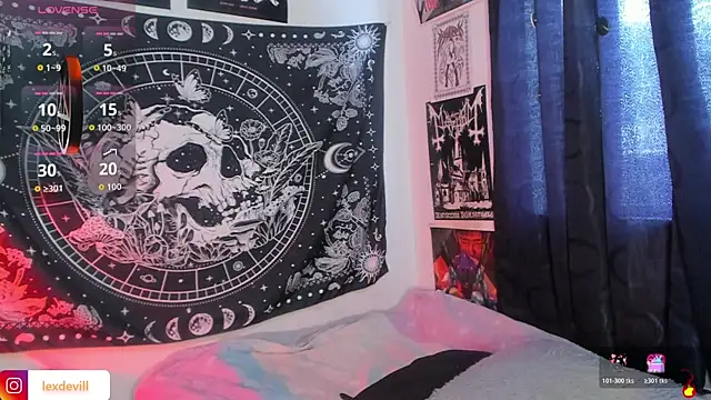 Snapshot of Lexxxxx_ chatting on 11.09.25 Lexxxxx online show from 11.09.25