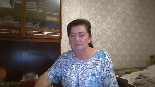 GypsiQueen2 online show from 09.19.25