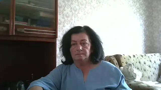 Snapshot of GypsiQueen2 chatting on 06.27.26 GypsiQueen2 online show from 06.27.26
