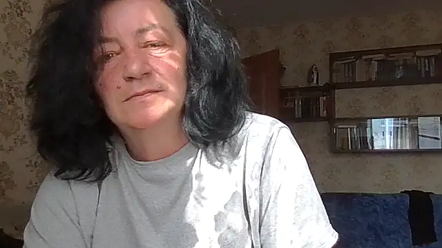 Snapshot of GypsiQueen2 chatting on 07.20.26 GypsiQueen2 online show from 07.20.26