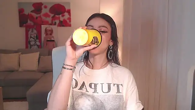 Snapshot of sakura_beauty chatting on 12.15.24 sakura beauty online show from 12.15.24