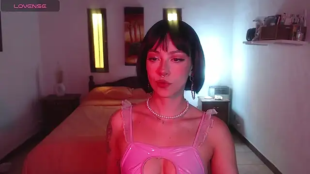 Snapshot of sakura_beauty chatting on 02.15.25 sakura beauty online show from 02.15.25