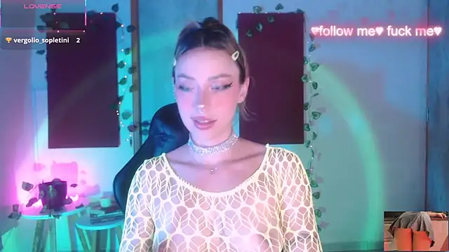 Snapshot of sakura_beauty chatting on 09.23.25 sakura beauty online show from 09.23.25