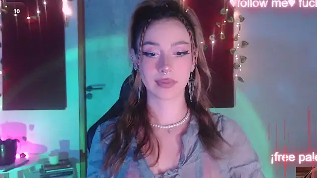 Snapshot of sakura_beauty chatting on 10.05.25 sakura beauty online show from 10.05.25