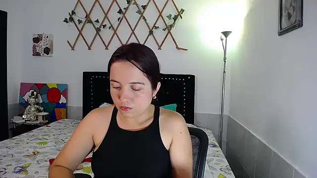 naughty girl 4u online show from 06.17.26