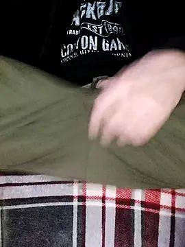 Snapshot of drivingguy chatting on 12.18.25 drivingguy online show from 12.18.25