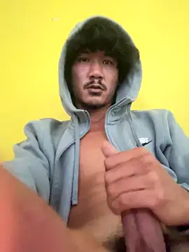 juniiorre online show from 11.04.25